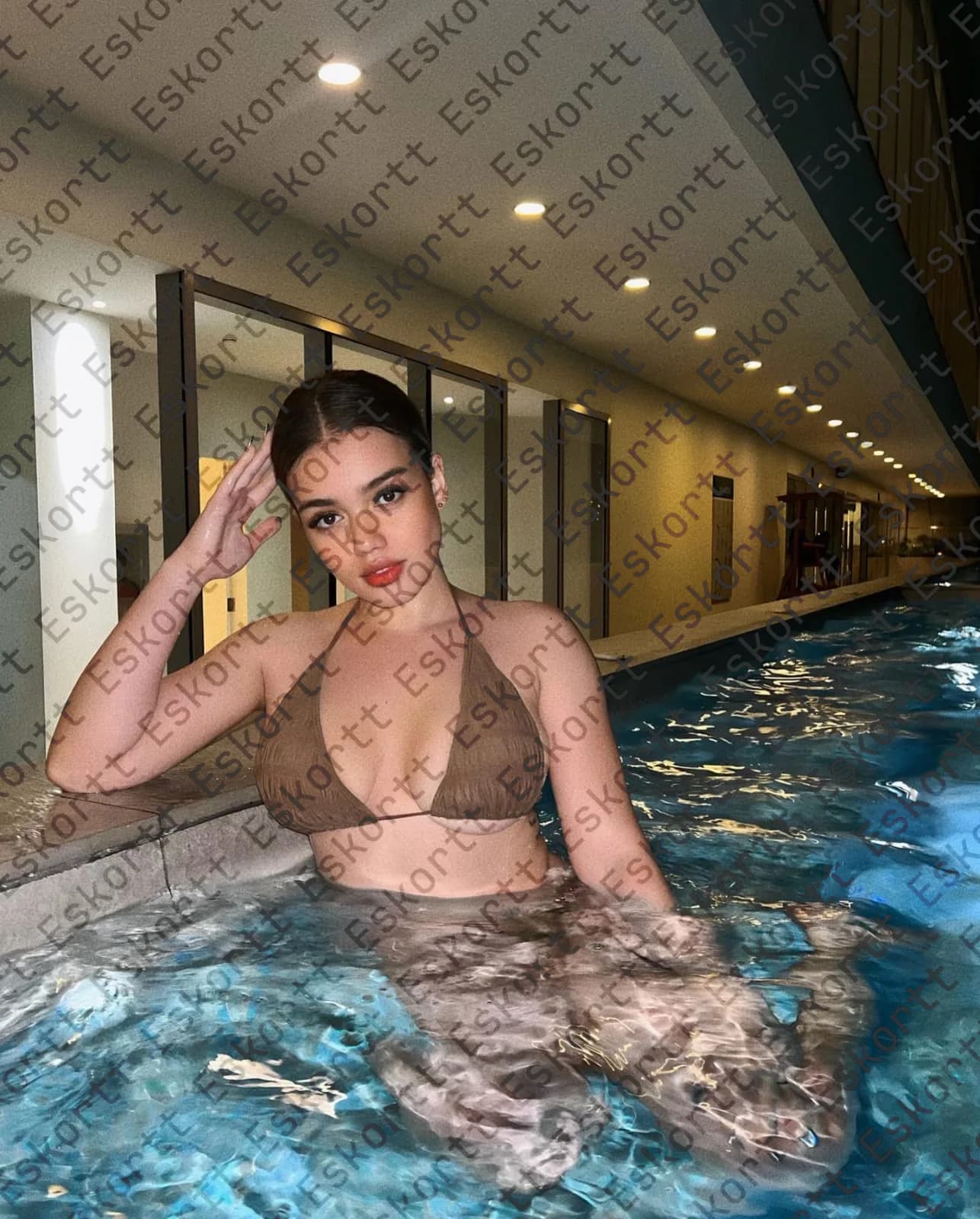 Capri escort in Moscow