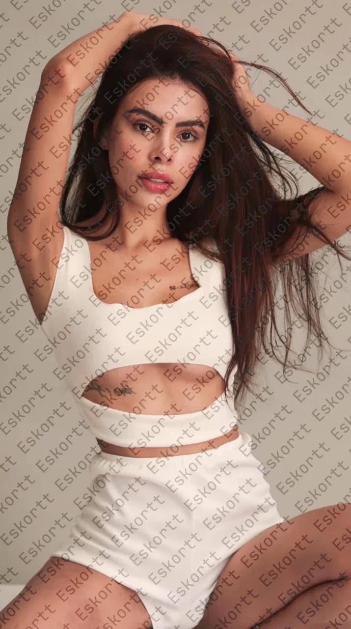 Ameline escort in Moscow