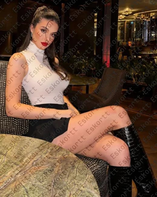 Cosette escort in Moscow