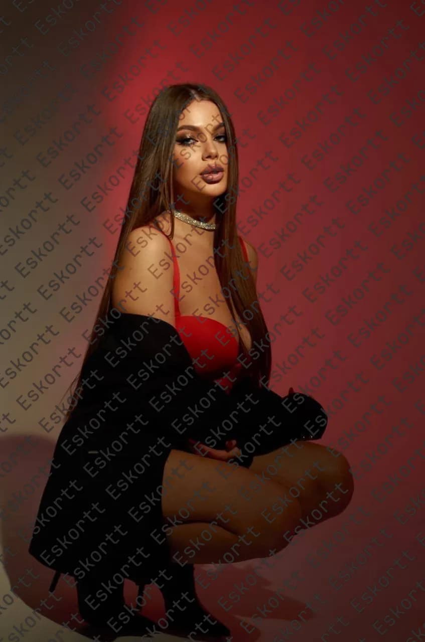 Thyra escort in Moscow
