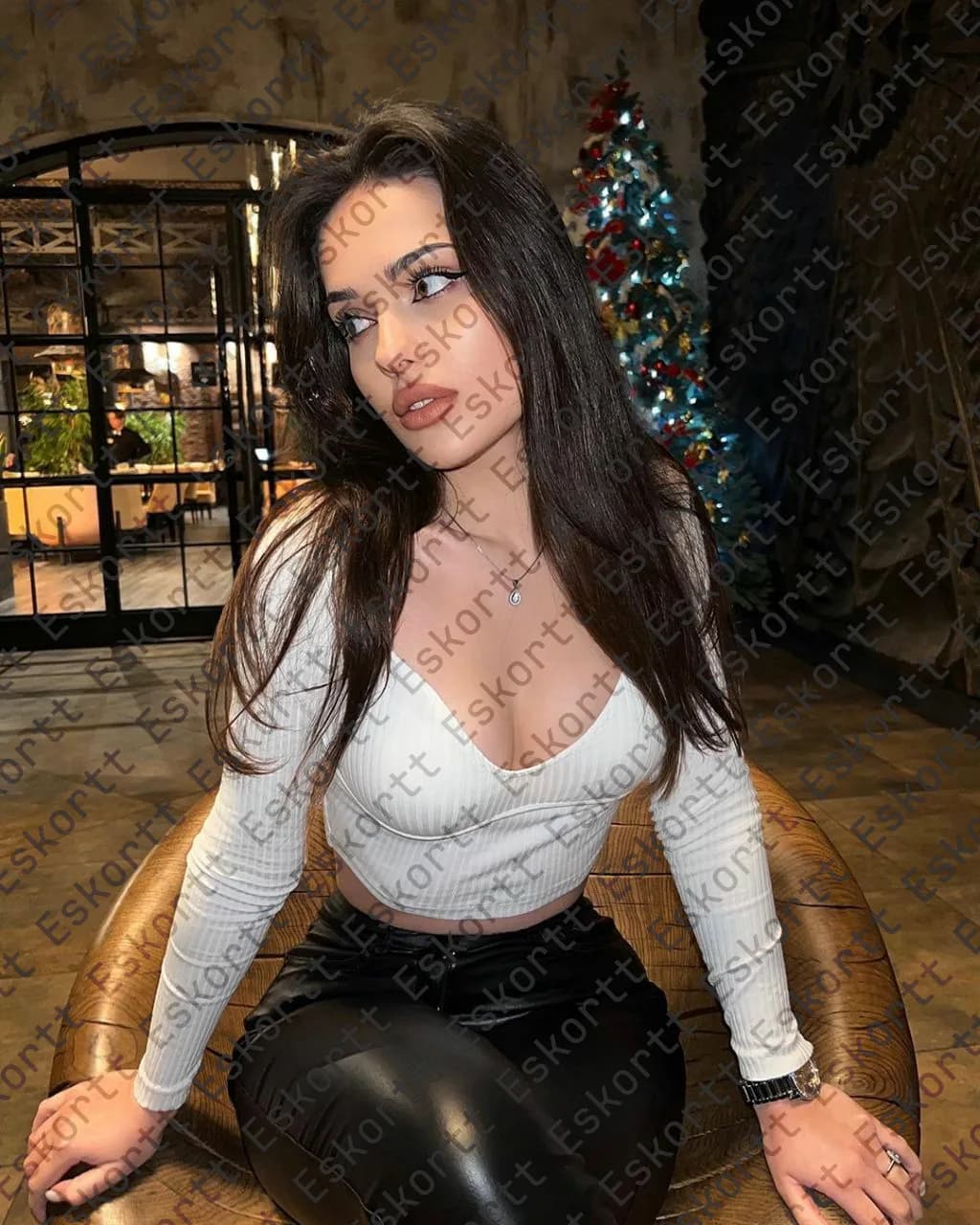 Indira escort in Moscow
