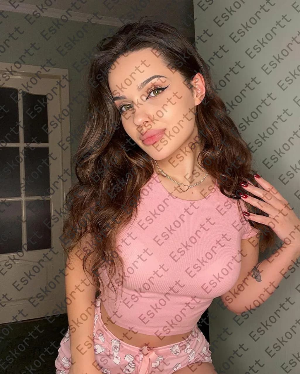 Indira escort in Moscow