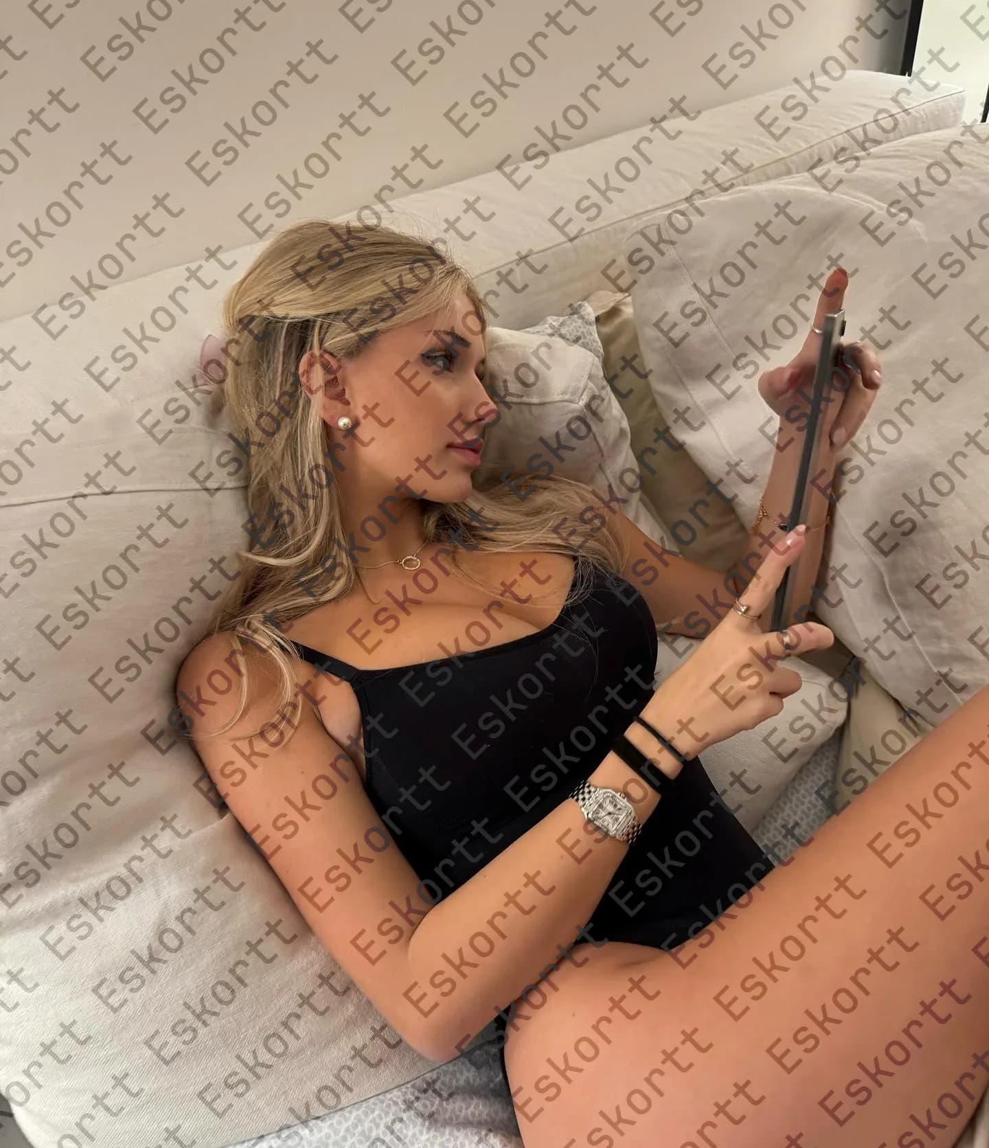 Oriana escort in Moscow