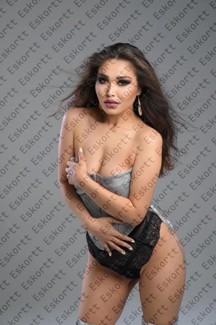 Mireille escort in Moscow