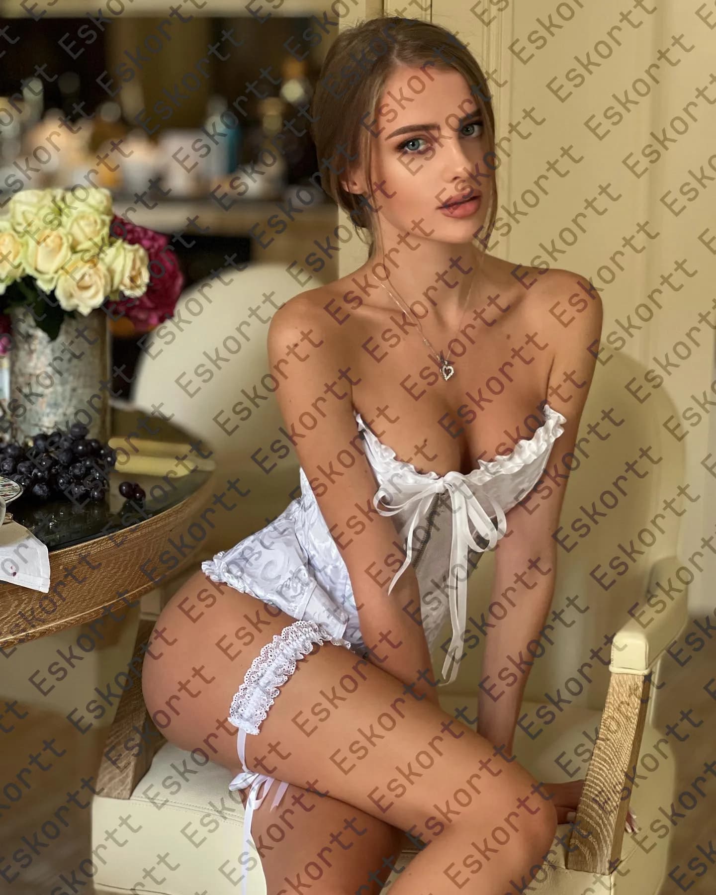 Laurel escort in Moscow