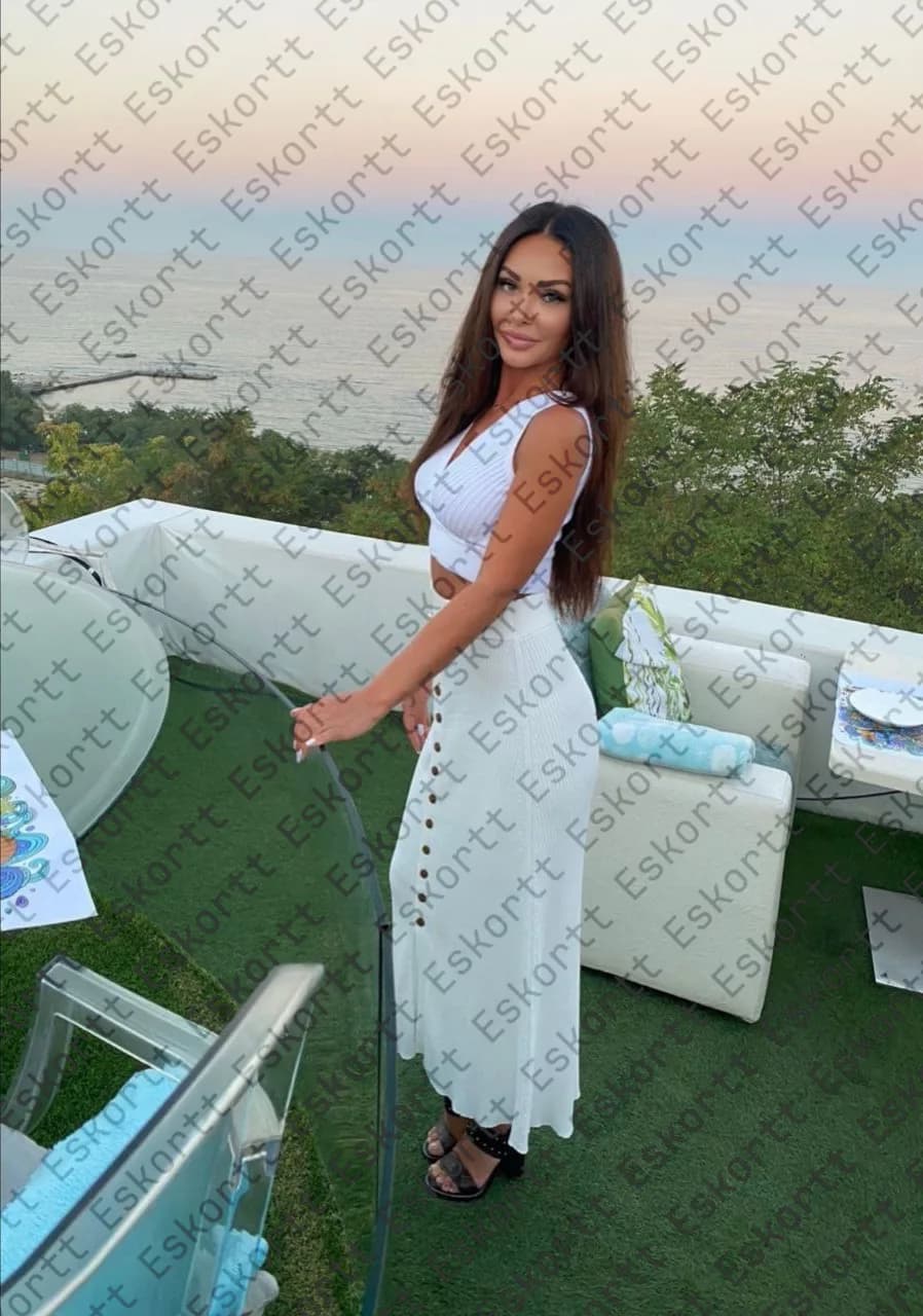 Katya escort in Moscow