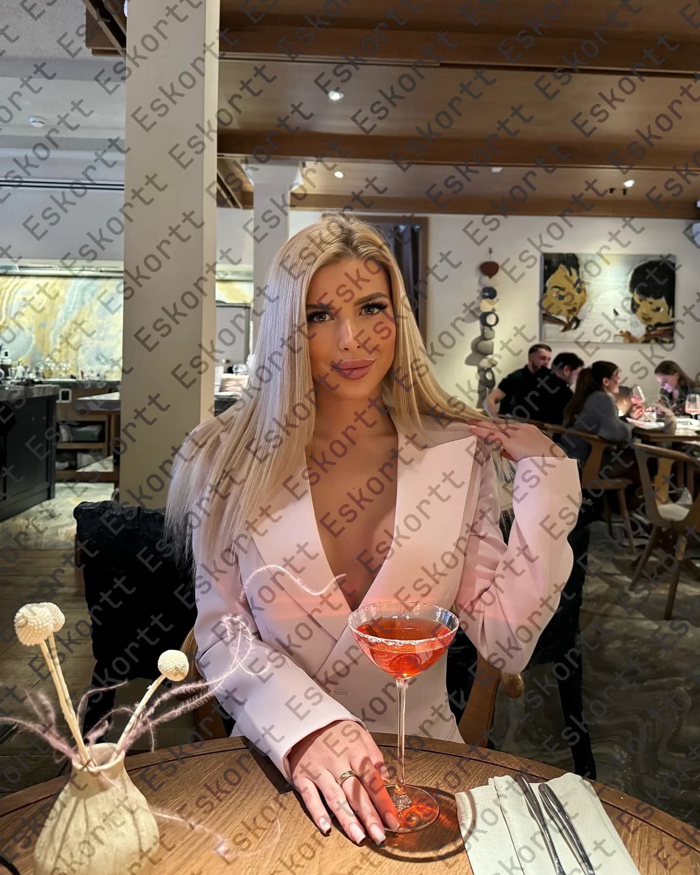 Kerri escort in Moscow