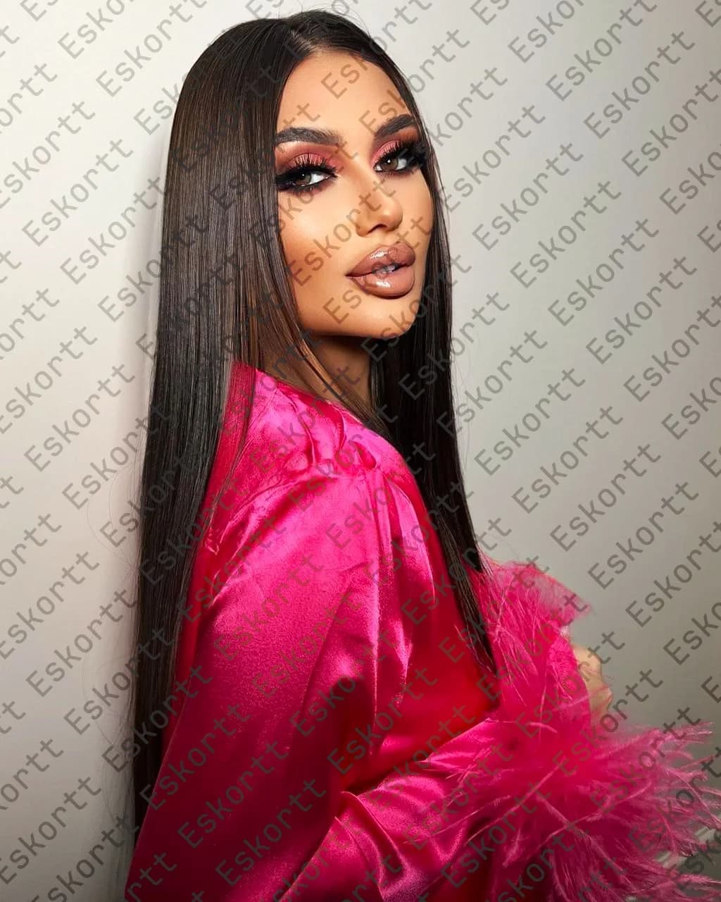 Dominica escort in Moscow