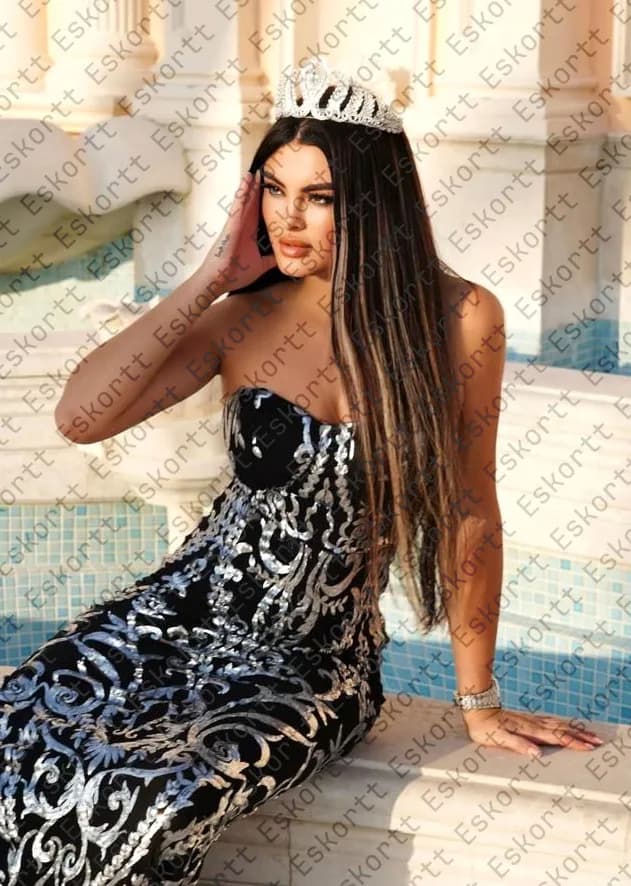 Monica escort in Moscow