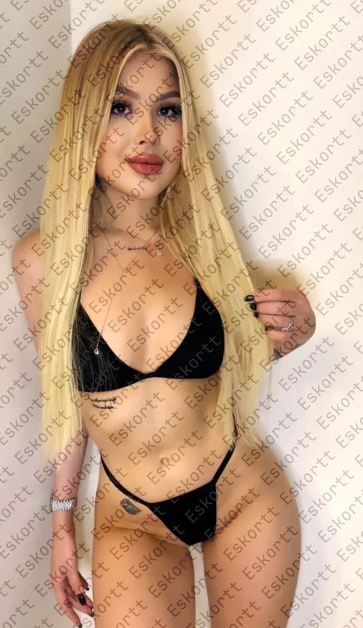 Celine escort in Moscow