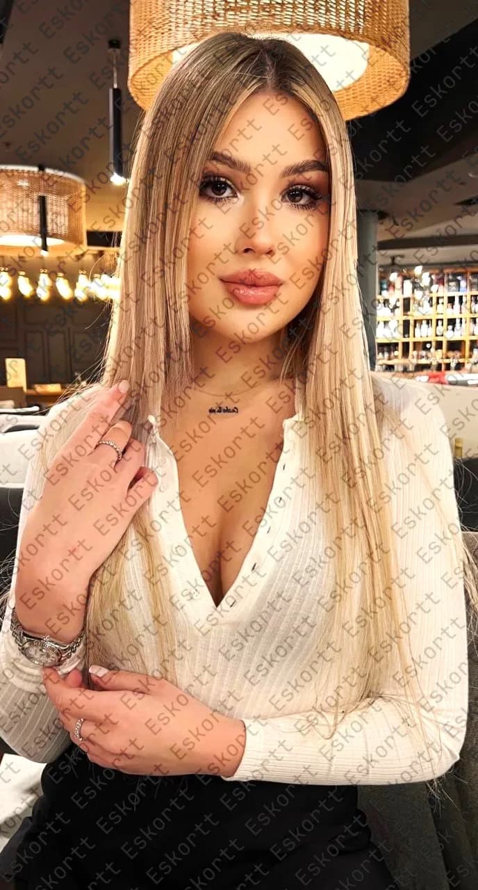 Celine escort in Moscow