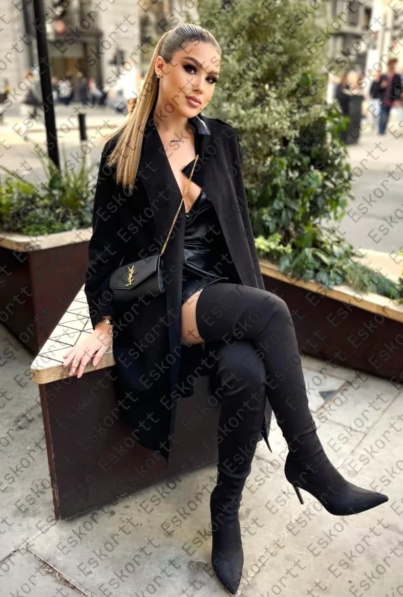 Celine escort in Moscow
