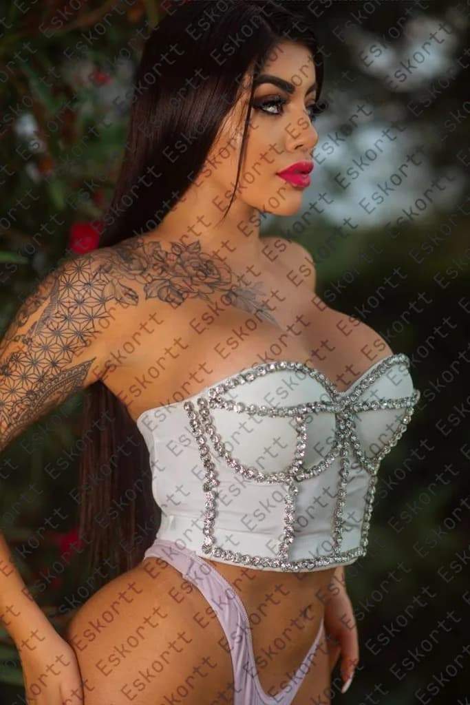 Jenni escort in Moscow