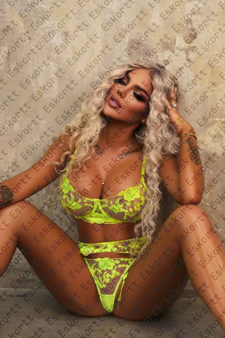 Nika escort in Moscow