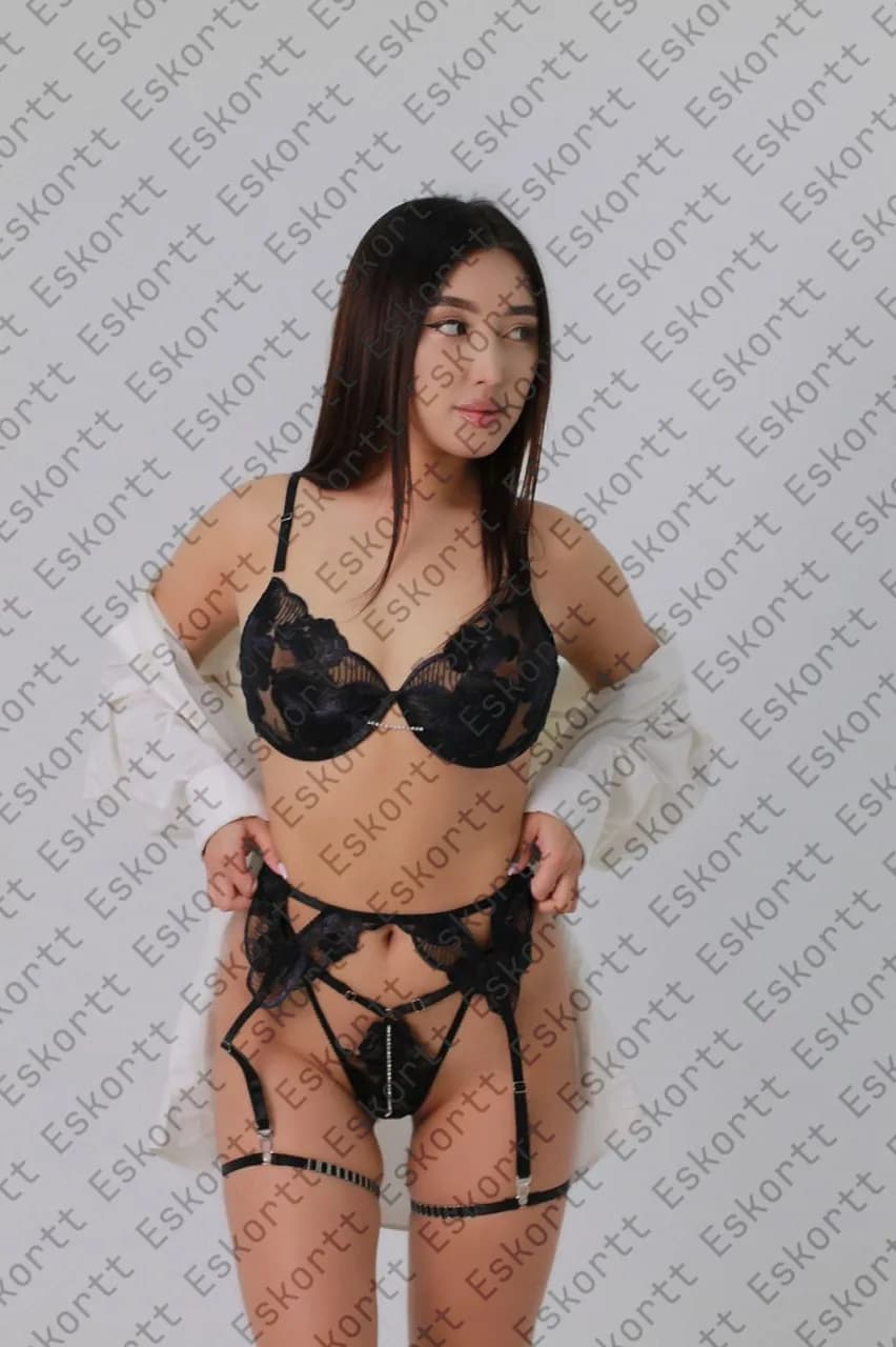 Kiera escort in Moscow