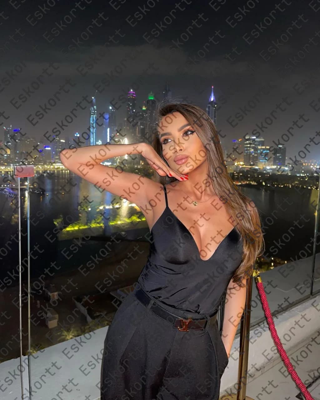 Simona escort in Moscow