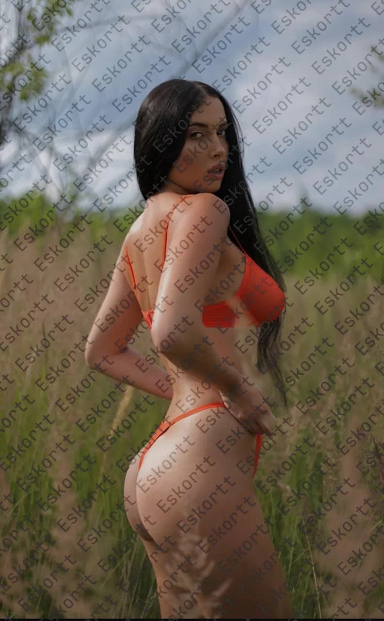 Katya escort in Moscow