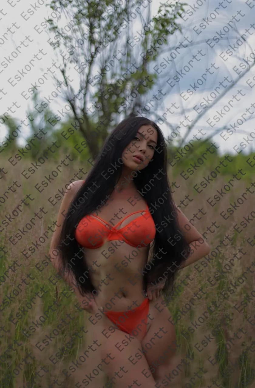 Katya escort in Moscow