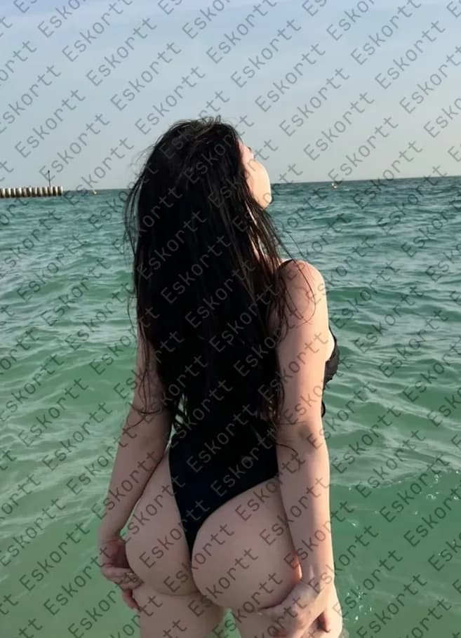 Kamila escort in Moscow
