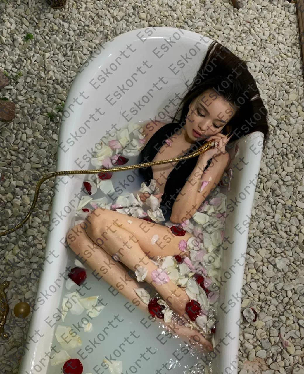 Aurika escort in Moscow