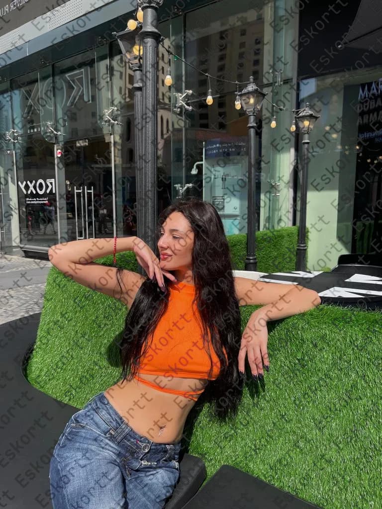 Tina escort in Moscow