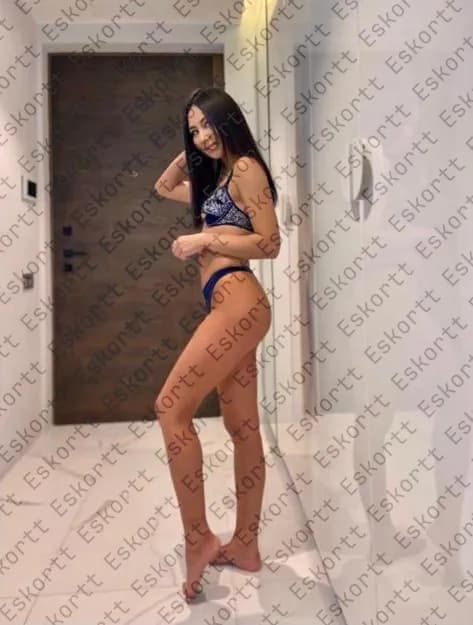 Vika escort in Moscow