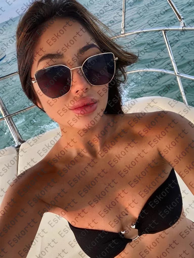 Vika escort in Moscow