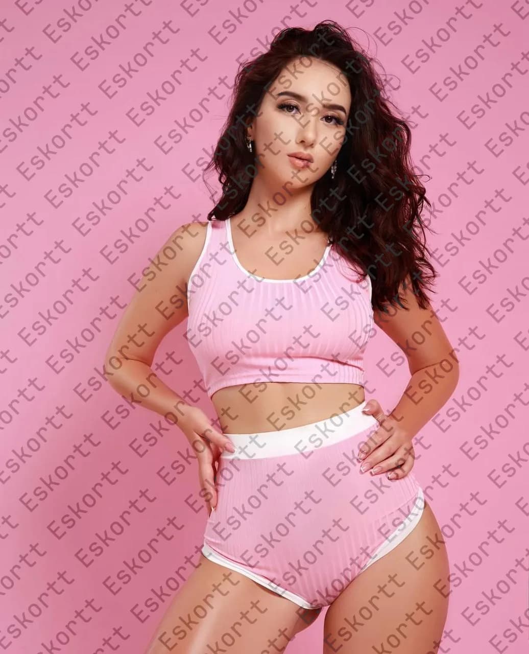 Oksy escort in Moscow