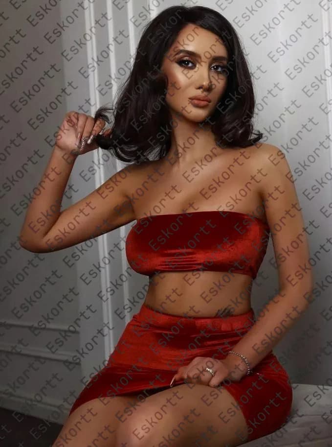 Oksy escort in Moscow