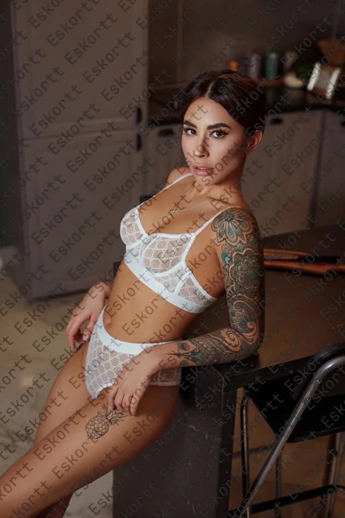 Alisha escort in Moscow