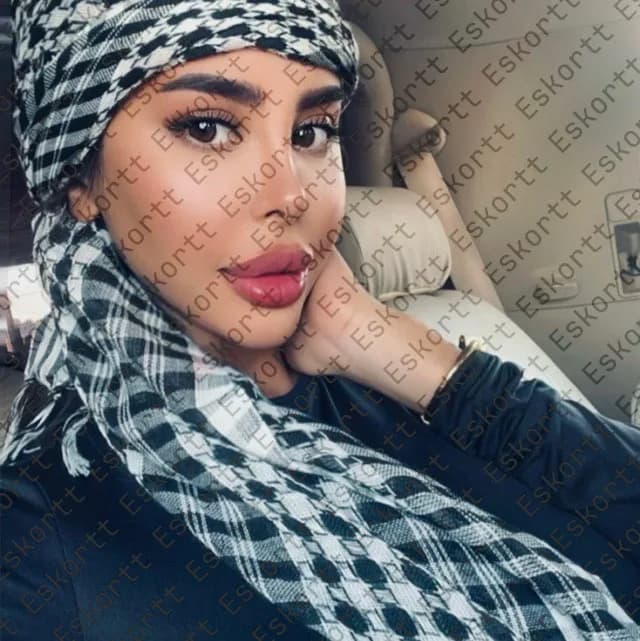 Nina escort in Moscow