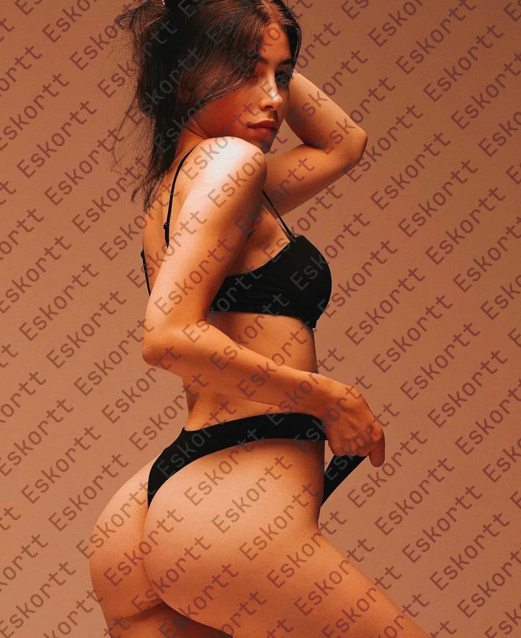 Nuri escort in Moscow