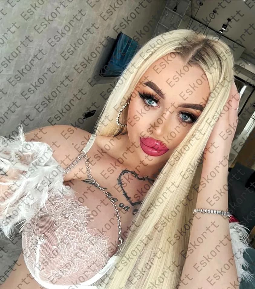 Marta escort in Moscow