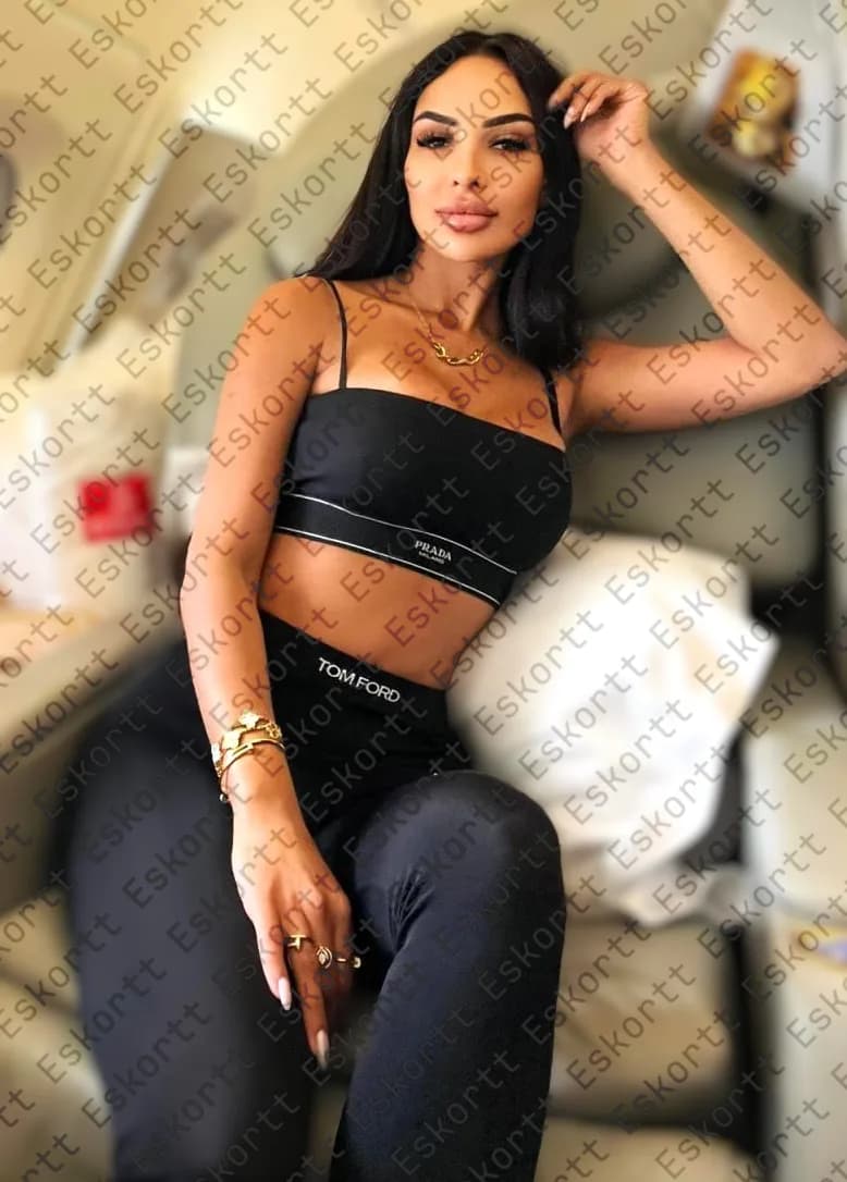 Pamela escort in Moscow