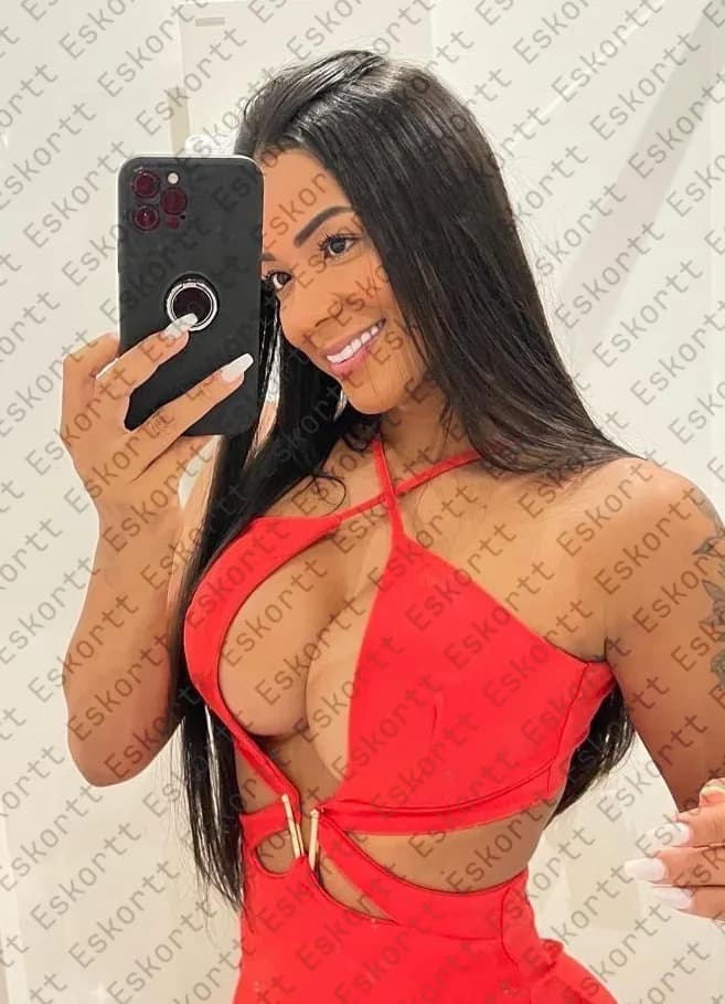 Emanuelly escort in Moscow