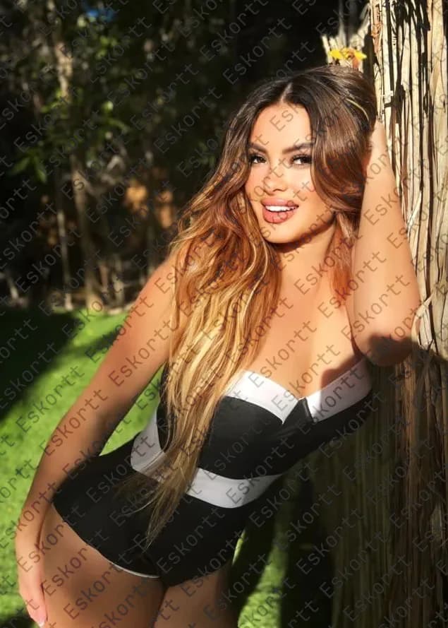 Nina escort in Moscow