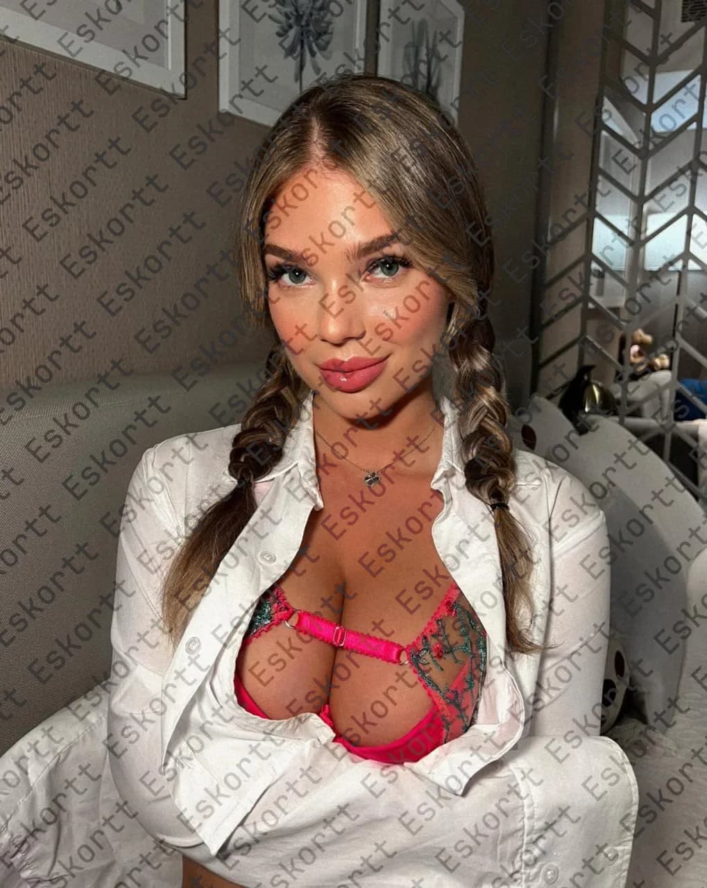 Hanna escort in Moscow