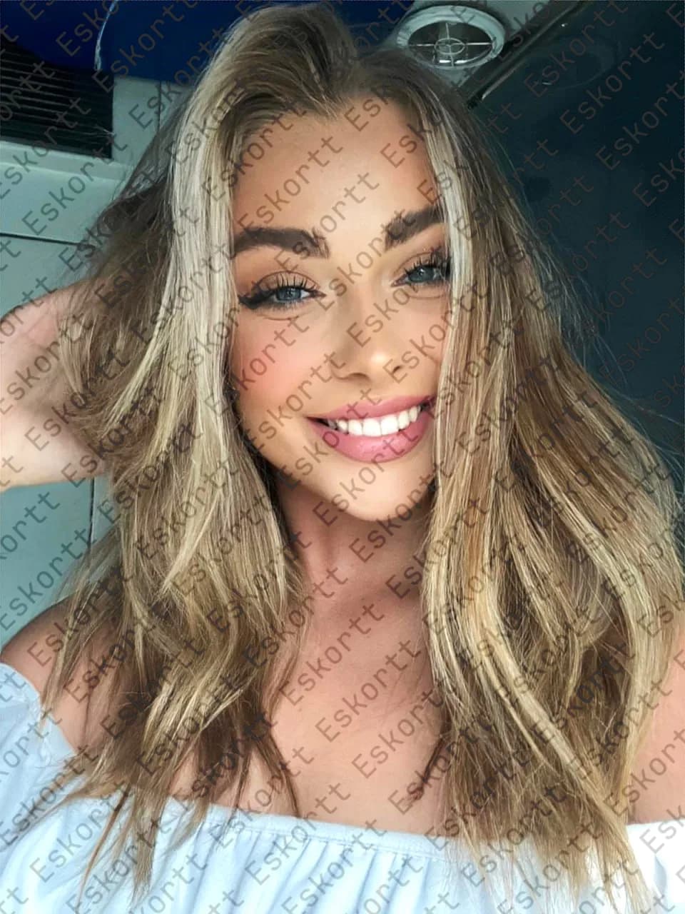 Charlotte escort in Moscow