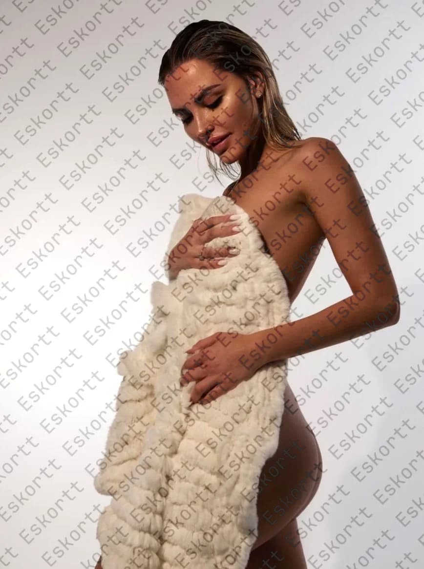 Kristina escort in Moscow