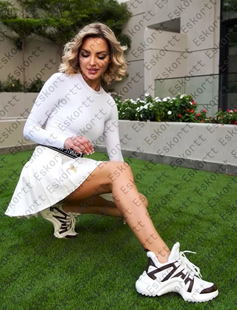 Kristina escort in Moscow