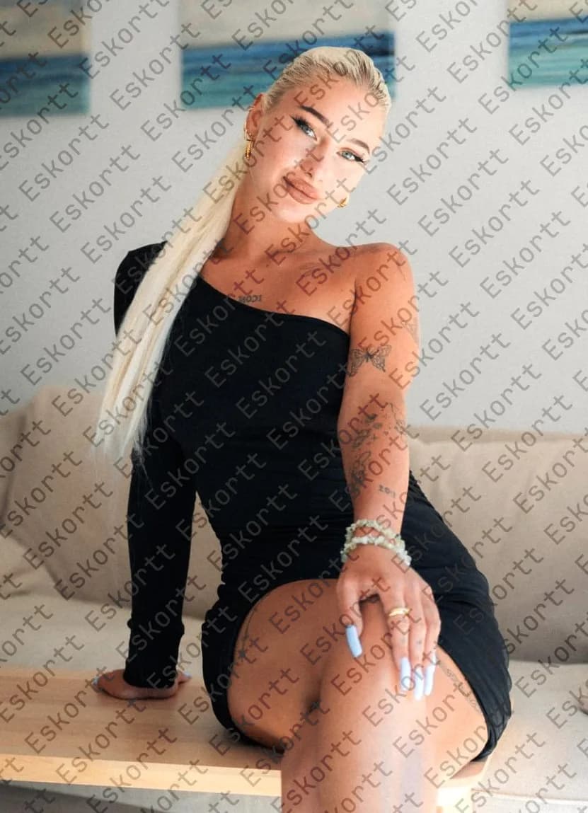 Elina escort in Moscow