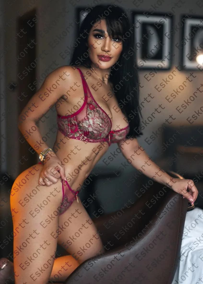 Mariyam escort in Moscow