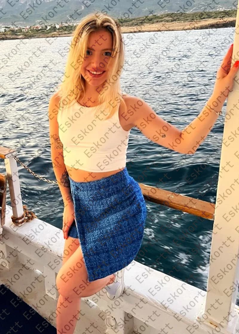 Adelia escort in Moscow