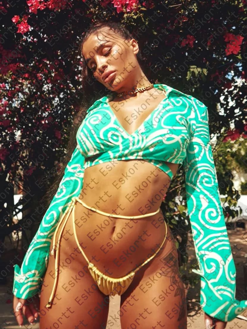 Nita escort in Moscow