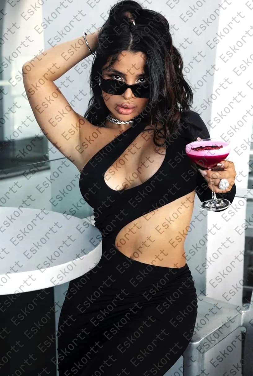 Nita escort in Moscow