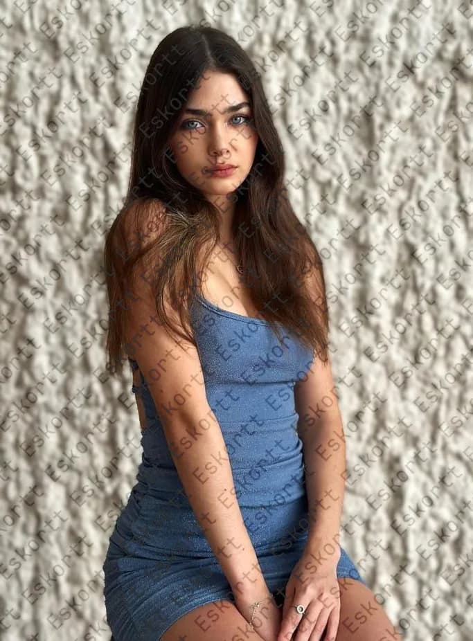 Yana escort in Moscow