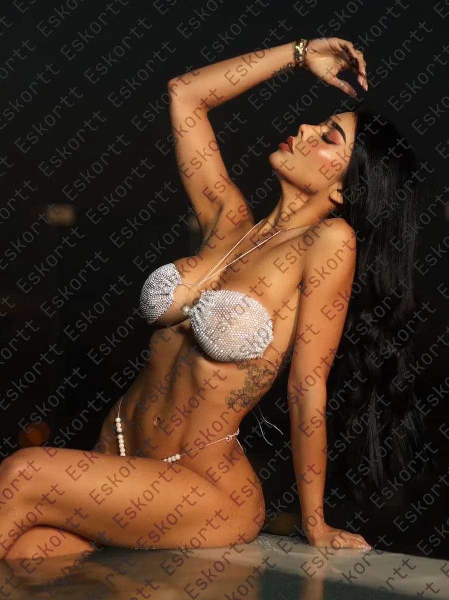 Adriana escort in Moscow