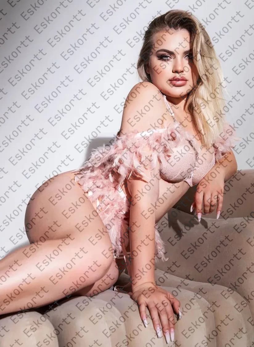 Lelya escort in Moscow