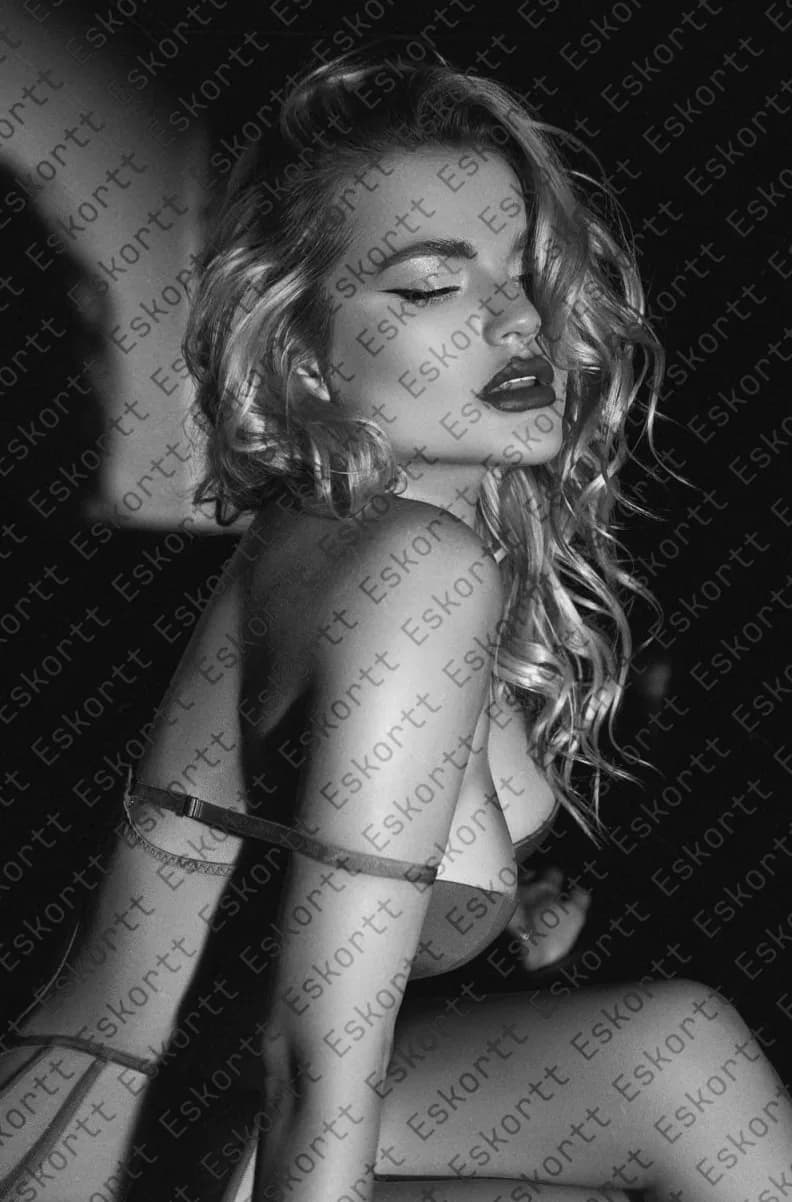 Lelya escort in Moscow