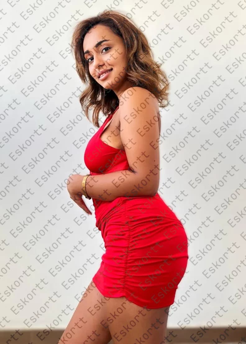 Olya escort in Moscow